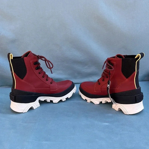 NWT SOREL Women's Brex Lug Sole Lace-Up Waterproof Boots WARP RED & BLACK Sz 5 - Picture 4 of 7